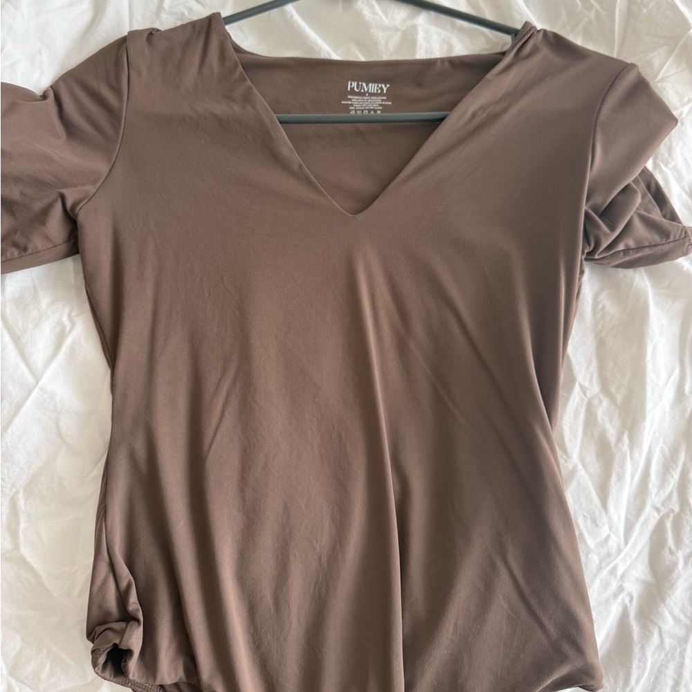Pumiey Short Sleeve V Neck Bodysuit